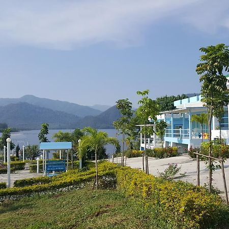 Phloenlom Chomdao Otel Ban Kha Dış mekan fotoğraf