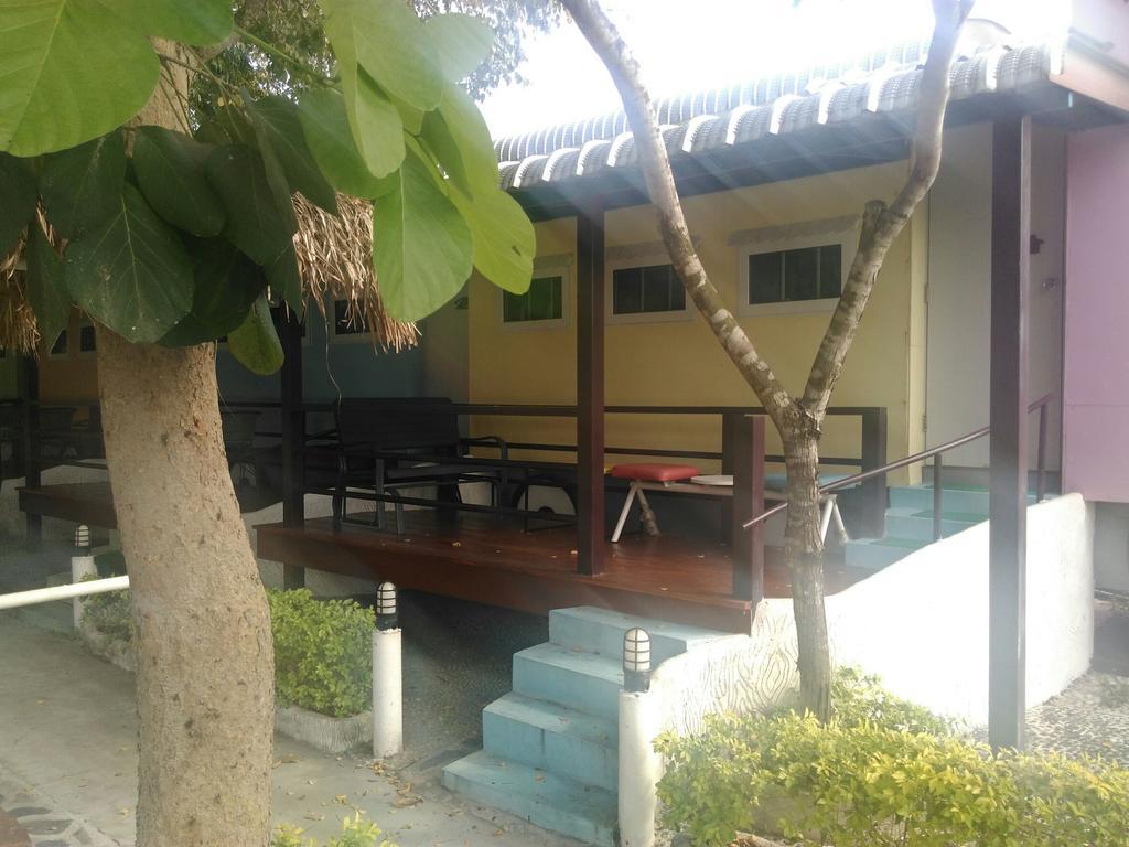 Phloenlom Chomdao Otel Ban Kha Dış mekan fotoğraf