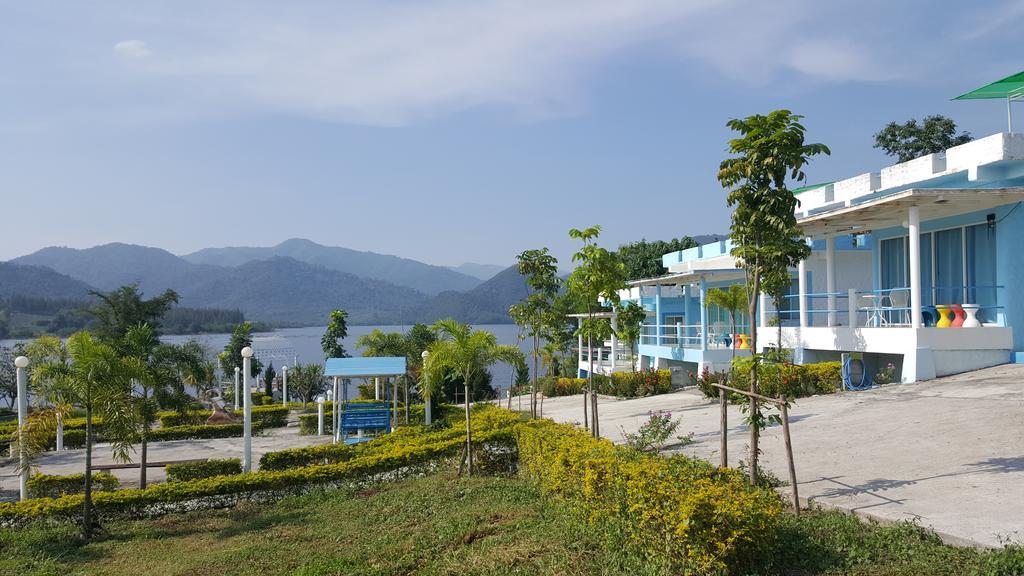 Phloenlom Chomdao Otel Ban Kha Dış mekan fotoğraf