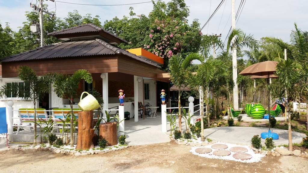 Phloenlom Chomdao Otel Ban Kha Dış mekan fotoğraf
